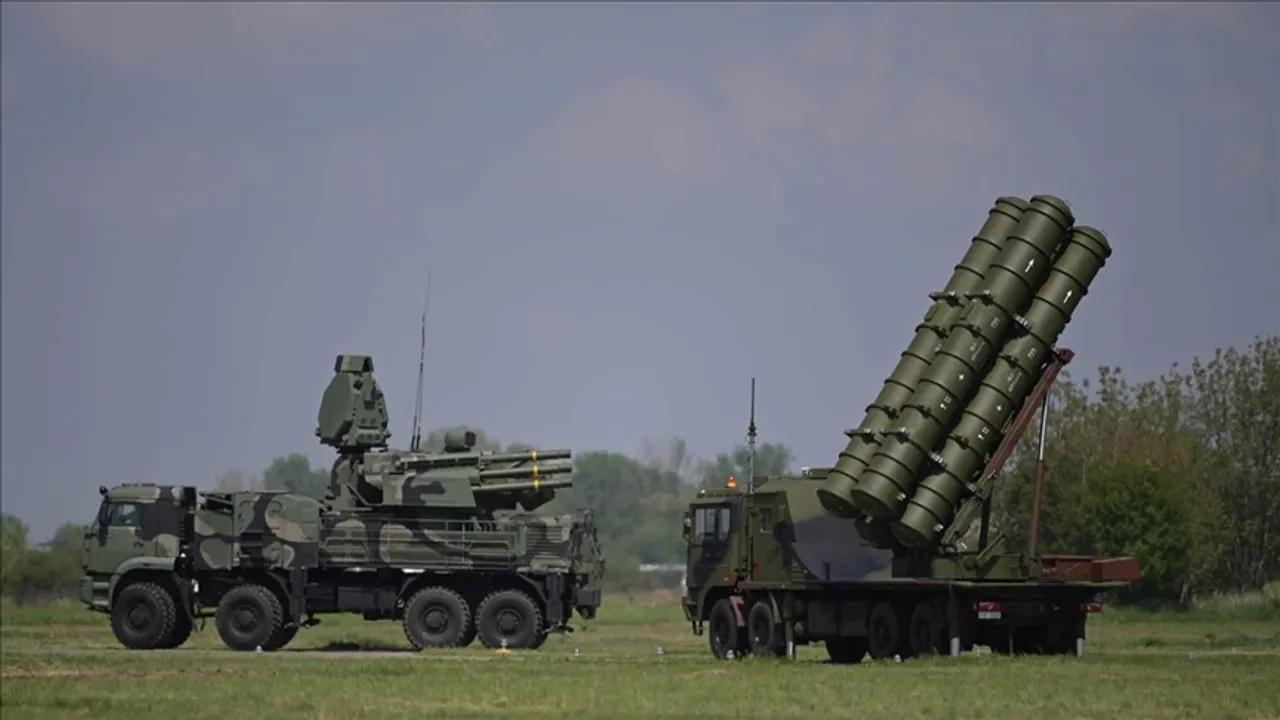 Shefi i ushtrisë serbe: Blerjet e reja të armëve nuk janë arsye për alarm rajonal