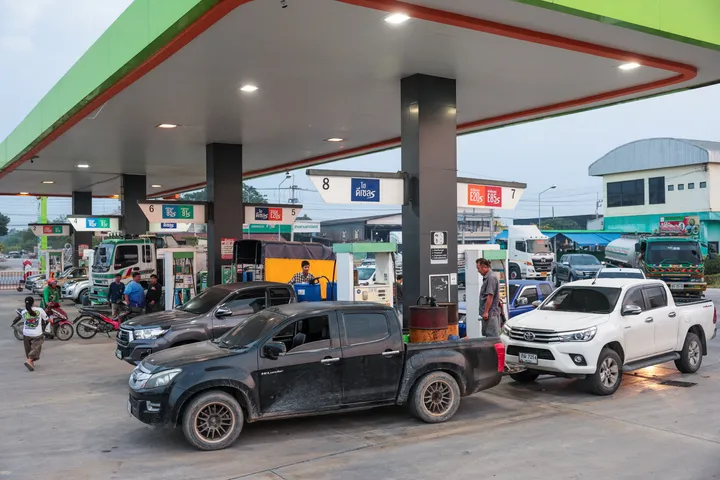 Imported fuel and diesel don dey reach Nigeria as price still dey hot