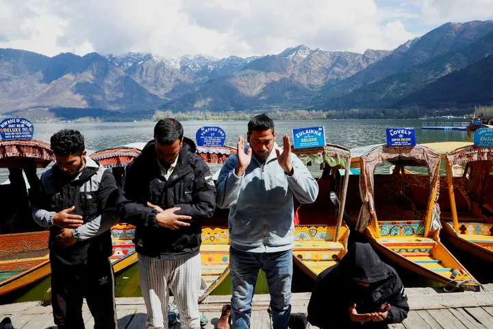 श्रीनगर जामा मस्जिद में जुमुअतुल-विदा की नमाज़ पर रोक लगा दी गई