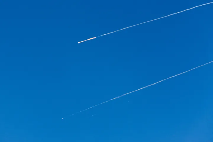 صافرات الإنذار تدوي في شمال إسرائيل بعد رصد صواريخ من إيران