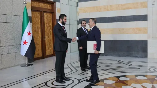 السفير التركي يقدم أوراق اعتماده إلى الرئيس السوري أحمد الشرع