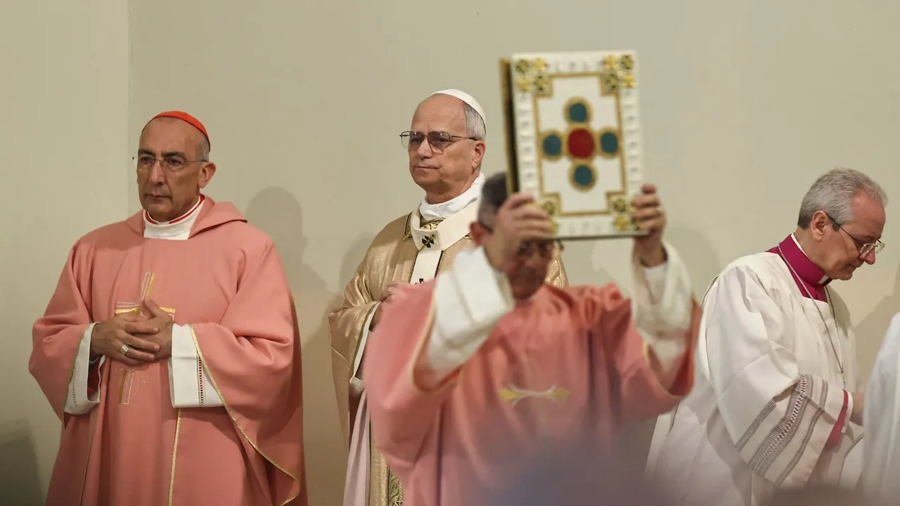 Папа римский призвал прекратить войну с Ираном