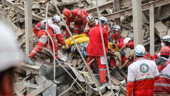 Больницы Ирана переполнены ранеными