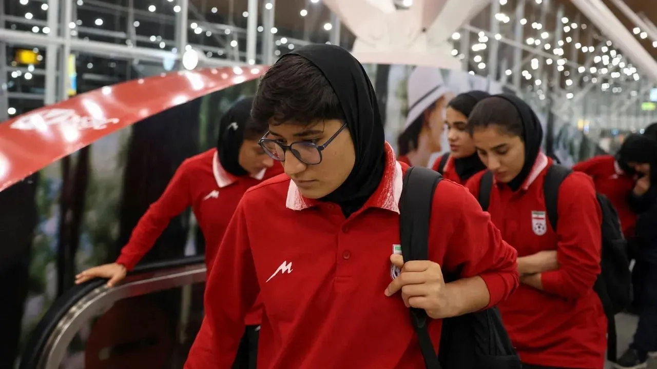 پنجمین عضو تیم فوتبال زنان ایران درخواست پناهندگی در استرالیا را پس گرفت