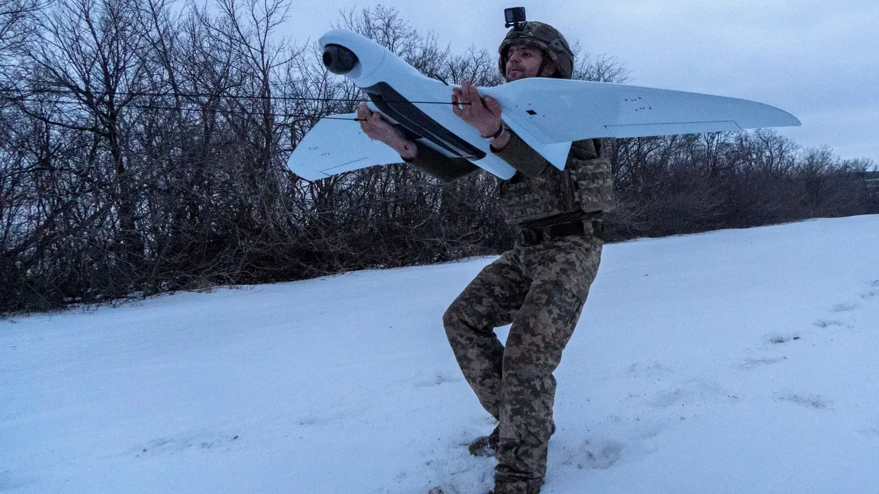 Ukraina Rusiyäneñ neft saqlağıçına zur dron höcüme oyıştırdı