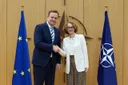 NATO-ja vazhdon "të mbështesë plotësisht" dialogun Kosovë-Serbi të udhëhequr nga BE-ja