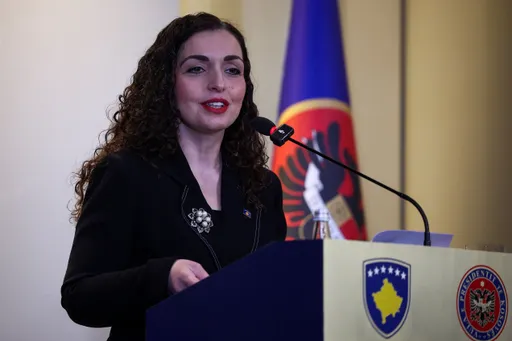 Presidentja Osmani përshëndet heqjen e plotë të masave të BE-së ndaj Kosovës