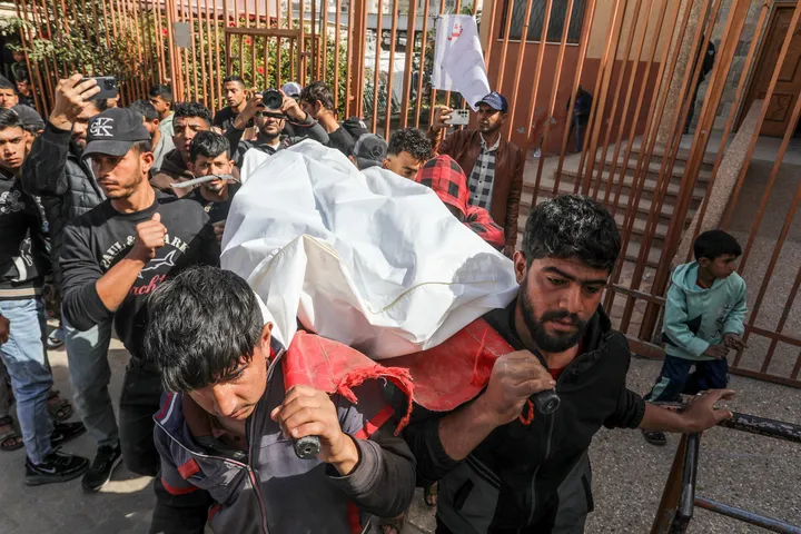 Israeli strikes kill 2 Palestinians in Gaza amid continued ceasefire violations