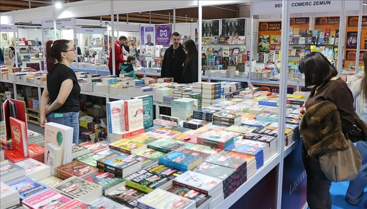 Uz oko 200 izlagača počeo sajam knjiga i umetnosti u Novom Sadu