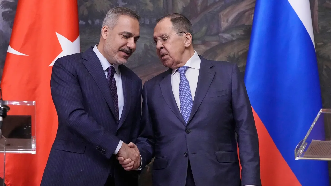 Türkiye's Fidan pushes for Ukraine talks revival in call with Russia's Lavrov