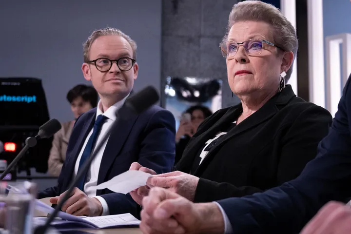 Municipales en France: des alliances locales loin des consignes nationales