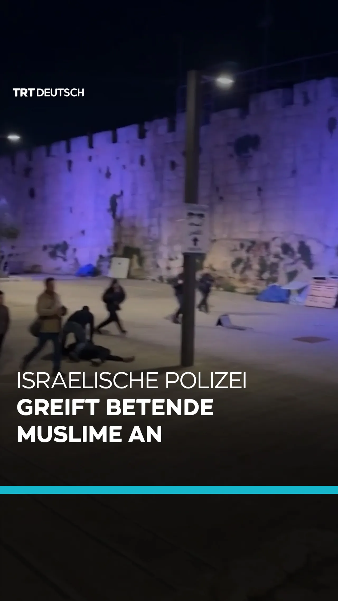 Israelische Polizei greift betende Muslime an