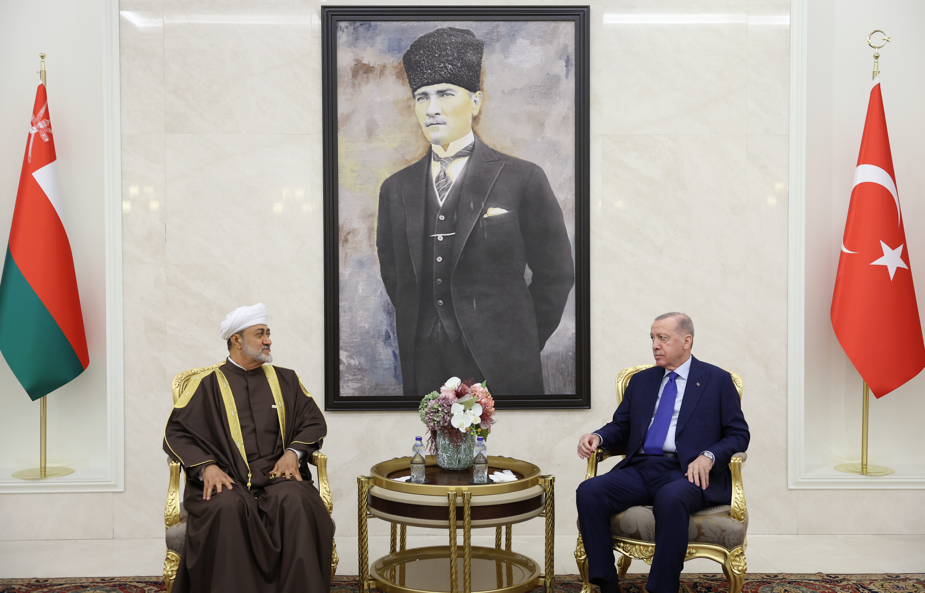 Presidenti turk dhe sulltani i Omanit diskutojnë marrëdhëniet dypalëshe dhe çështjet rajonale