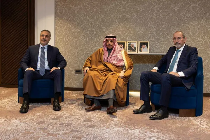 فيدان يبحث مع عراقجي سير الحرب ويلتقي وزراء خارجية أربع دول في الرياض