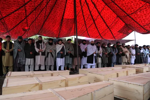 په کابل کې د پاکستاني برید د لسګونو قربانیانو لپاره دویمه ډله ییزه جنازه ادا شوه