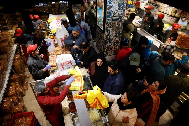 भारत में ईद-उल-फितर शनिवार को मनाई जाएगी, केरल में शुक्रवार को जश्न