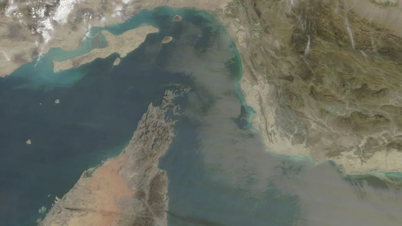 Иран наращивает экспорт нефти через Ормуз