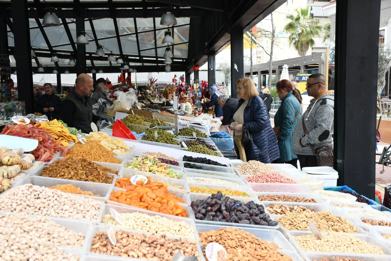 Në vendet e rajonit vazhdojnë përgatitjet për Bajramin e Fitrit