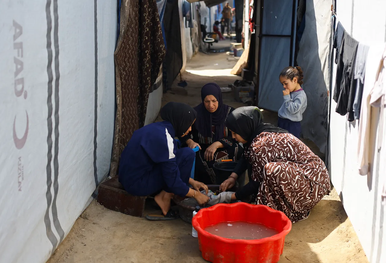 Israel's aid restrictions deepen crisis for women, girls in Gaza, UN experts warn