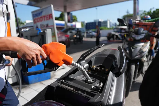 중동 불안으로 일본 휘발유 가격 사상 최고치 기록