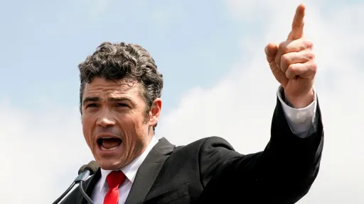 FBİ terroprçılıqqa qarşı bülekneñ êlekkege citäkçesen mäğlümat urtaqlaşuda şöbhälänep tikşerä