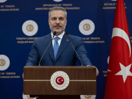 Ministr Fidan Er-Riýadda möhüm duşuşyklar geçirdi