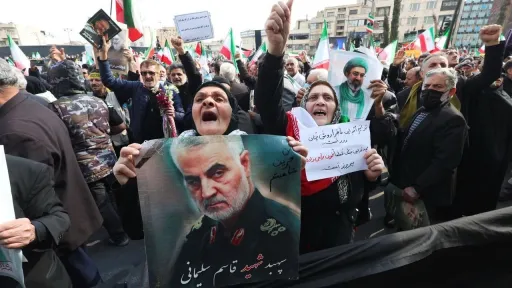 رهبر ایران: عاملان ترور علی لاریجانی بهزودی تاوان خواهند داد