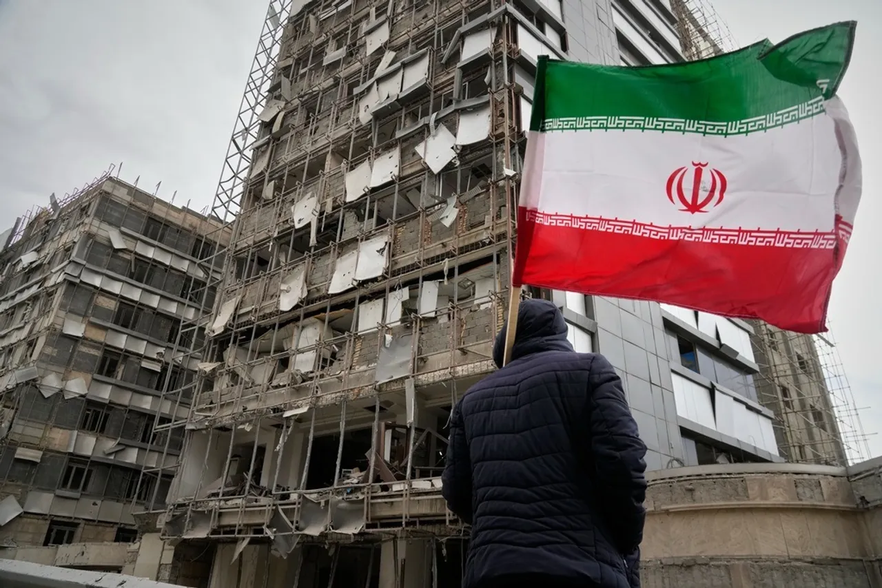 Trump anticipa que operación contra Irán durará “un mes”, mientras siguen ataques en Oriente Medio