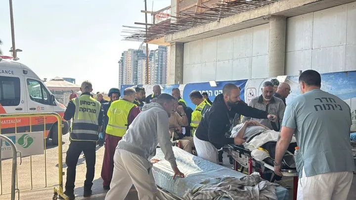 17 مصاباً في بئر السبع إثر قصف إيراني.. وتمديد إغلاق مطار بن غوريون الإسرائيلي حتى الجمعة