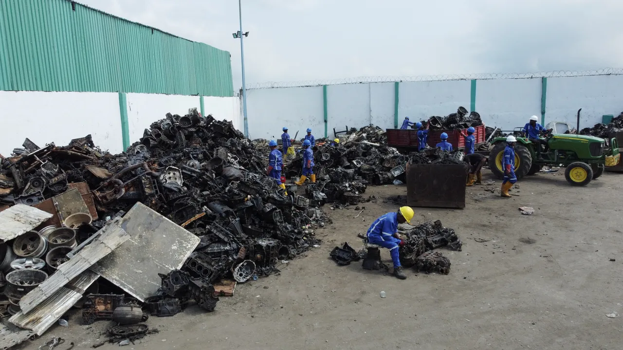 Nigeria signs $1.3-billion deal with AFC to build alumina refinery