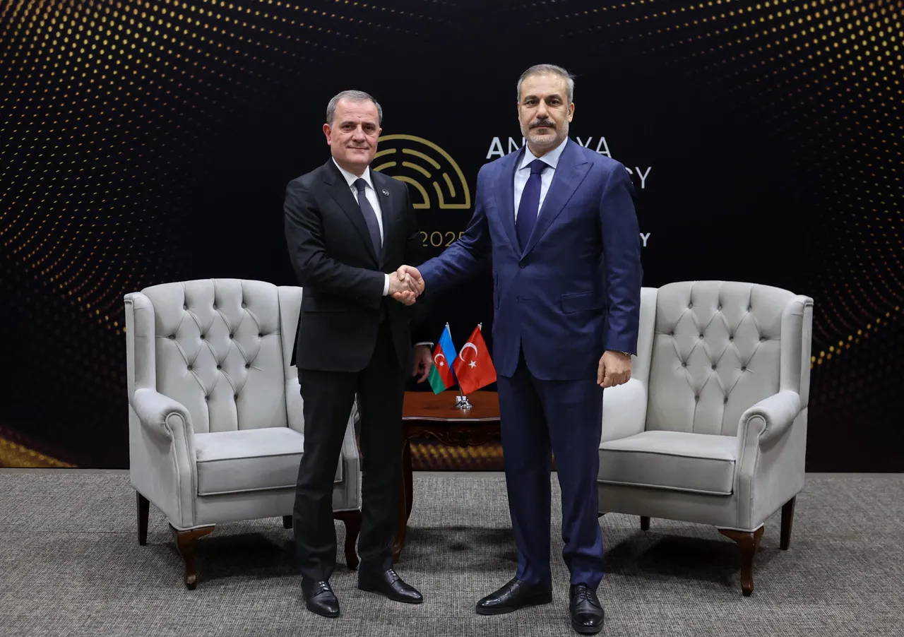 Turski ministar Fidan razgovarao o regionalnim pitanjima s azerbejdžanskim i bugarskim kolegama