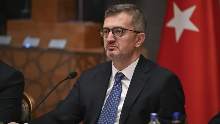 دوران يؤكد ضرورة إعلان وقف إطلاق النار فوراً في المنطقة وإتاحة المجال للحوار