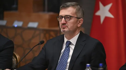 دوران يؤكد ضرورة إعلان وقف إطلاق النار فوراً في المنطقة وإتاحة المجال للحوار