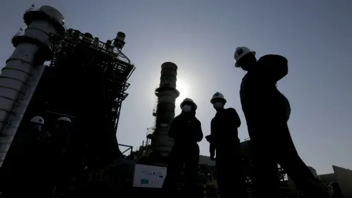 Один из крупнейших НПЗ Ближнего Востока прекращает свою работу