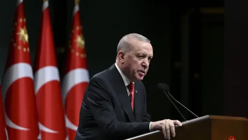 Presidente Erdogan e líder da UE discutem ataques dos EUA-Israel ao Irão