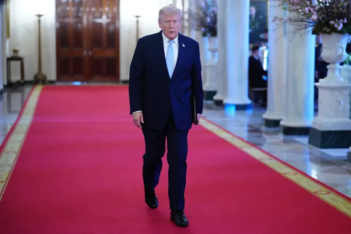 Трамп: НАТО е хартиен тигар без САД, сојузниците се кукавици и ќе го запомниме тоа