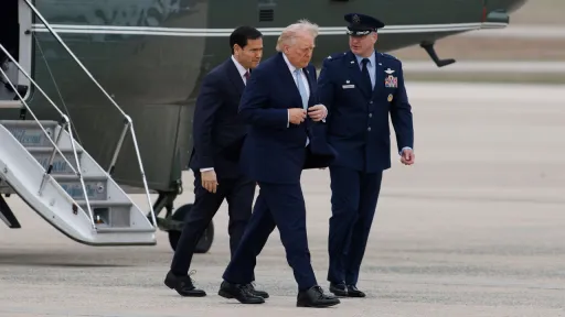 Трамп сворачивает войну: разбирайтесь с Ормузом сами