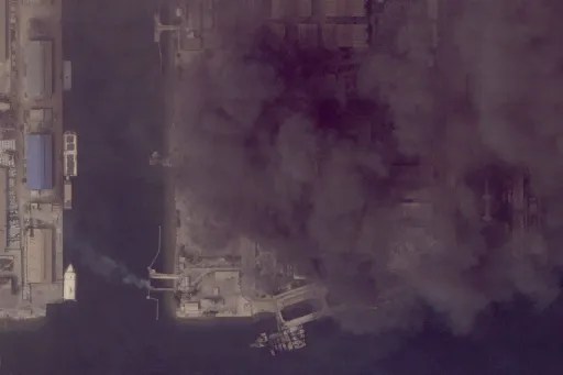 الحرب تُعتم سماء المنطقة.. لماذا توقفت صور الأقمار الصناعية؟