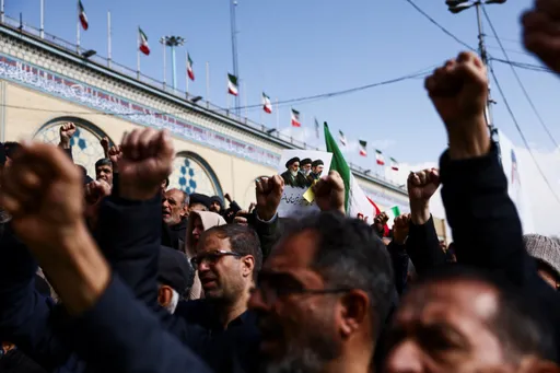 Iran threatens oil and gas disruption if US targets civilian infrastructure