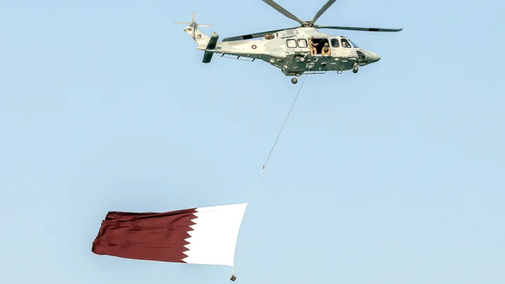 Катарда тікұшақ теңізге құлап, 6 адам қаза тапты