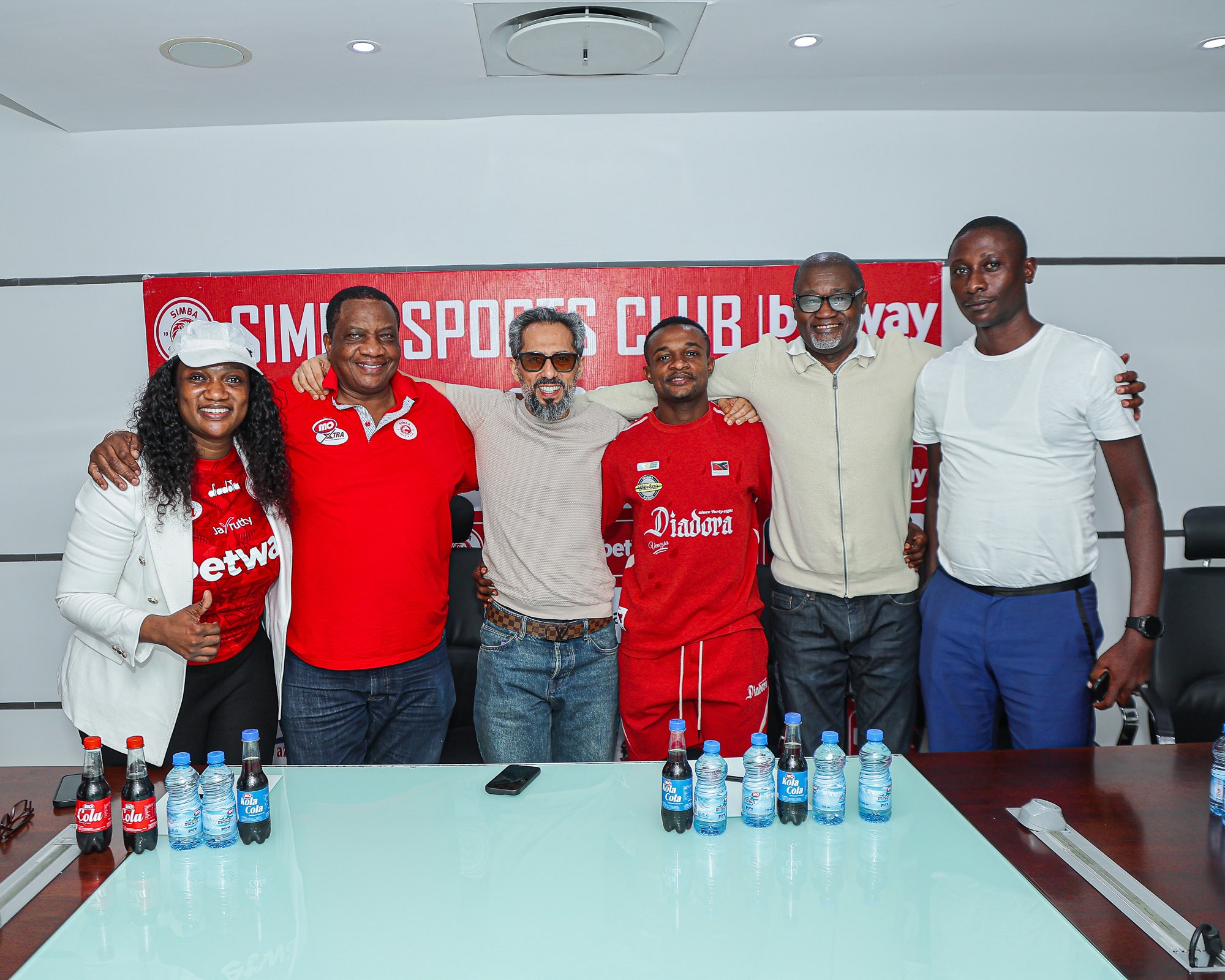 Elia Mpanzu aongeza mkataba wa miaka miwili Simba Sports Club