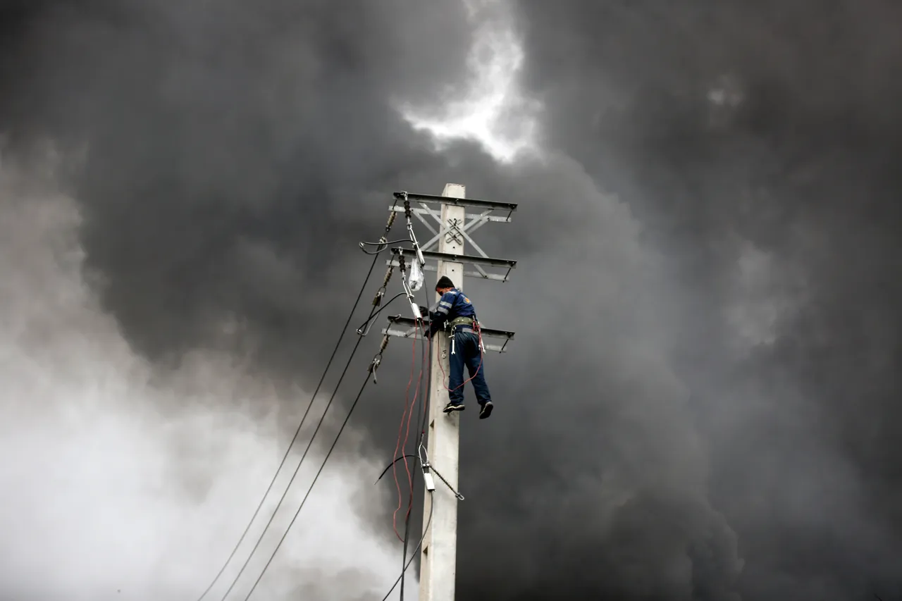 Trump has threatened to obliterate Iran’s power grid. But experts say it’s not as easy as it sounds.