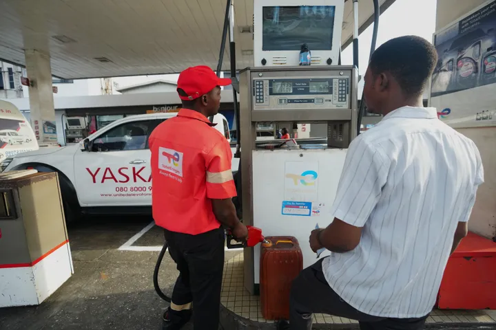 Petrol hit N1,371 per litre for Nigeria capital as consumers dey vex over new price