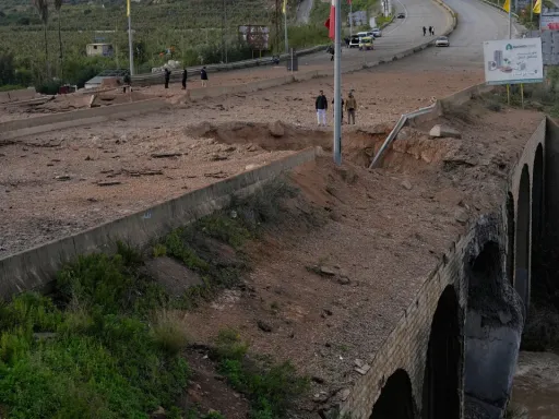 Israel vai expandir a invasão terrestre no Líbano após atacar uma ponte estratégica