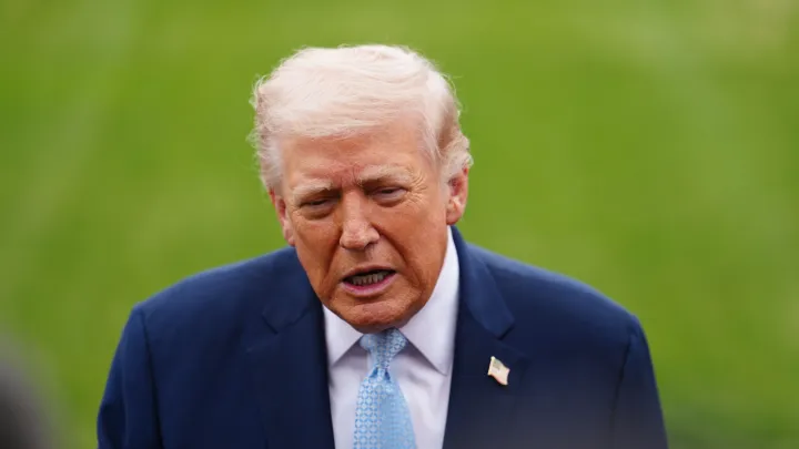 ترامپ حملات به زیرساخت‌های انرژی ایران را پنج روز به تعویق انداخت