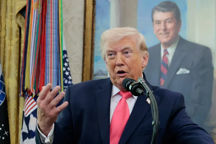 Trump reiterates talking with 'right' Iranian interlocutors