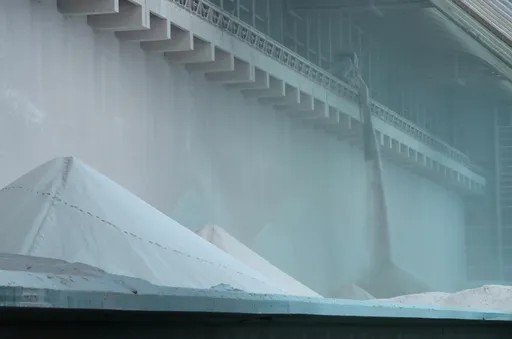 मध्य पूर्व संकट के बीच भारत ने बढ़ाई फर्टलाइज़र आयात रणनीति