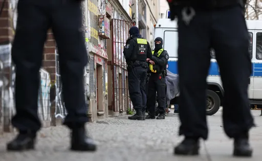 Vier Verdächtige nach Brandanschlag in Berlin 2025 ermittelt