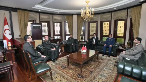 رئيس الأركان التركي يستقبل وفداً قطرياً وتبادل للتعازي في شهداء حادثة تحطم مروحية قطرية
