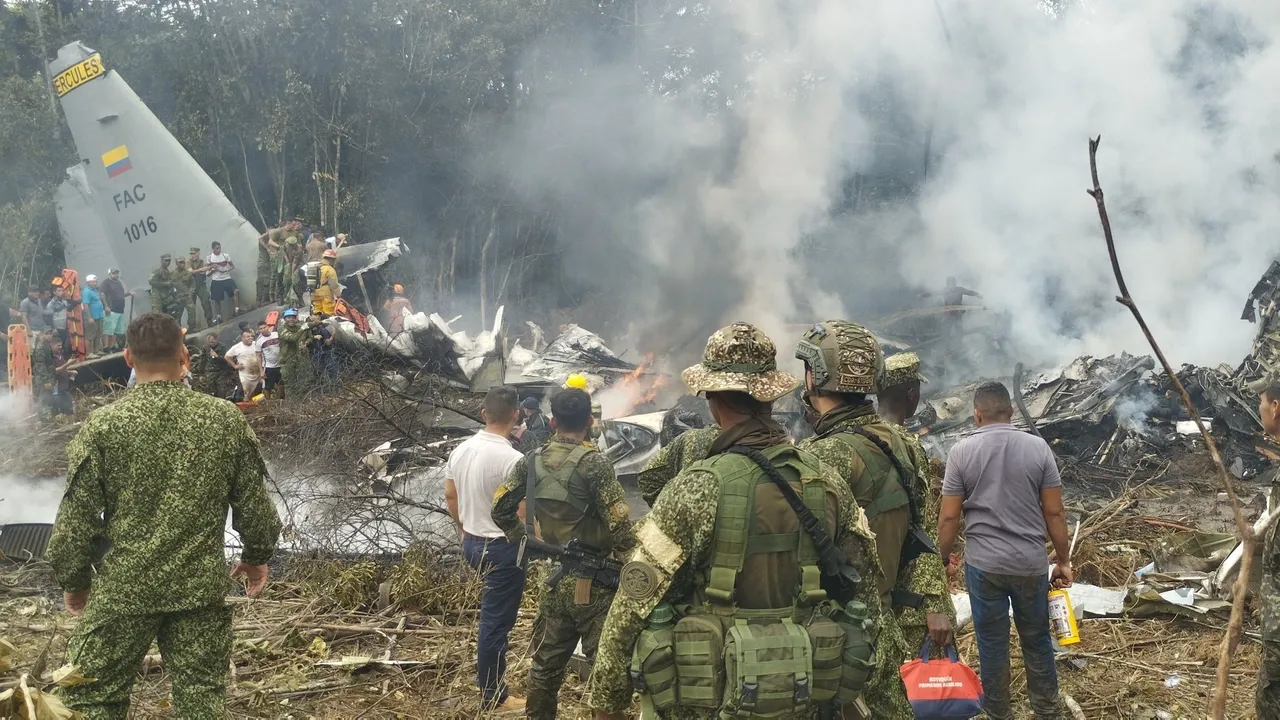 66 погибших в Колумбии, идет поиск виновников трагедии
